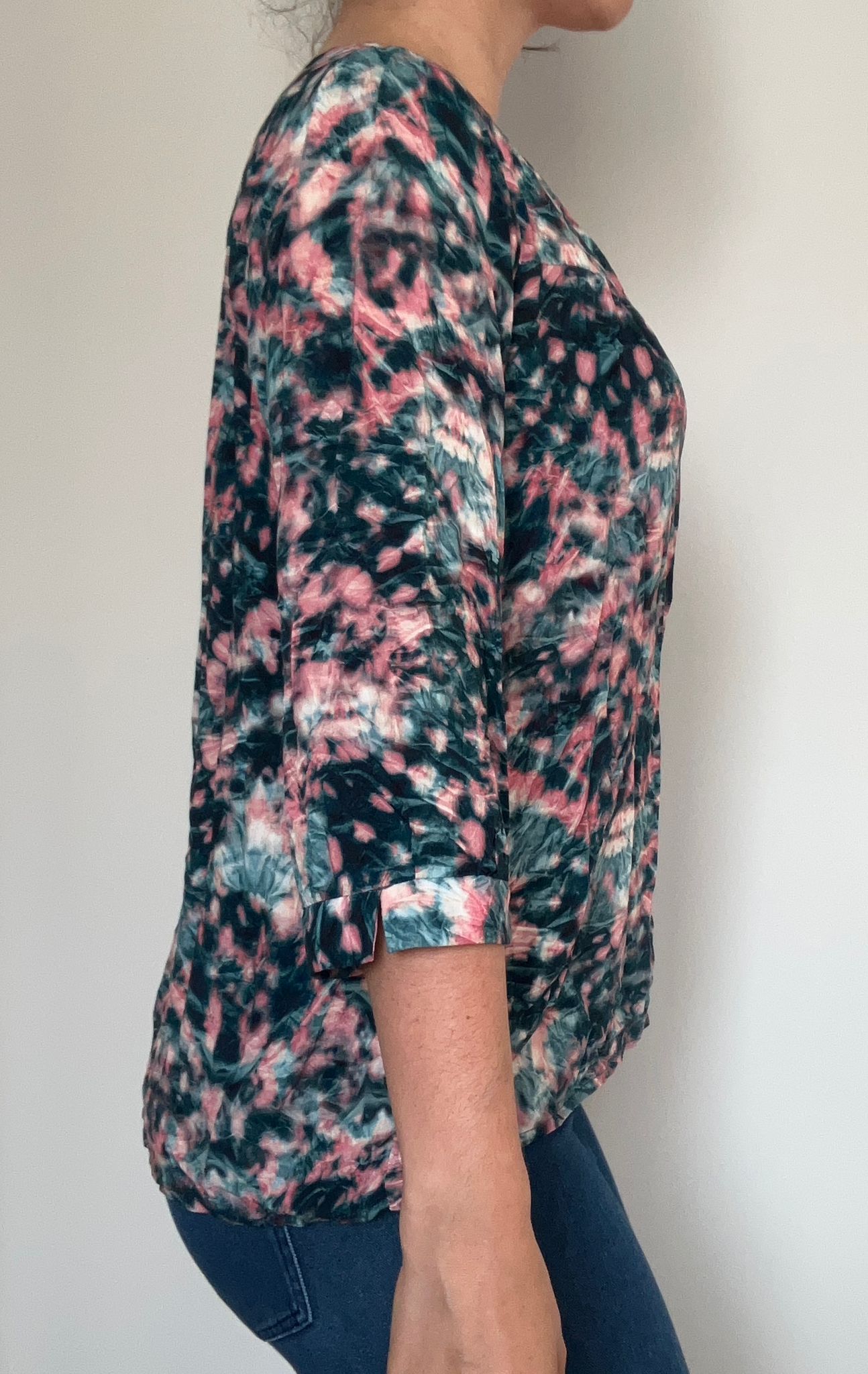 T-shirt effet froissé bleu et rose Sud Express de profil