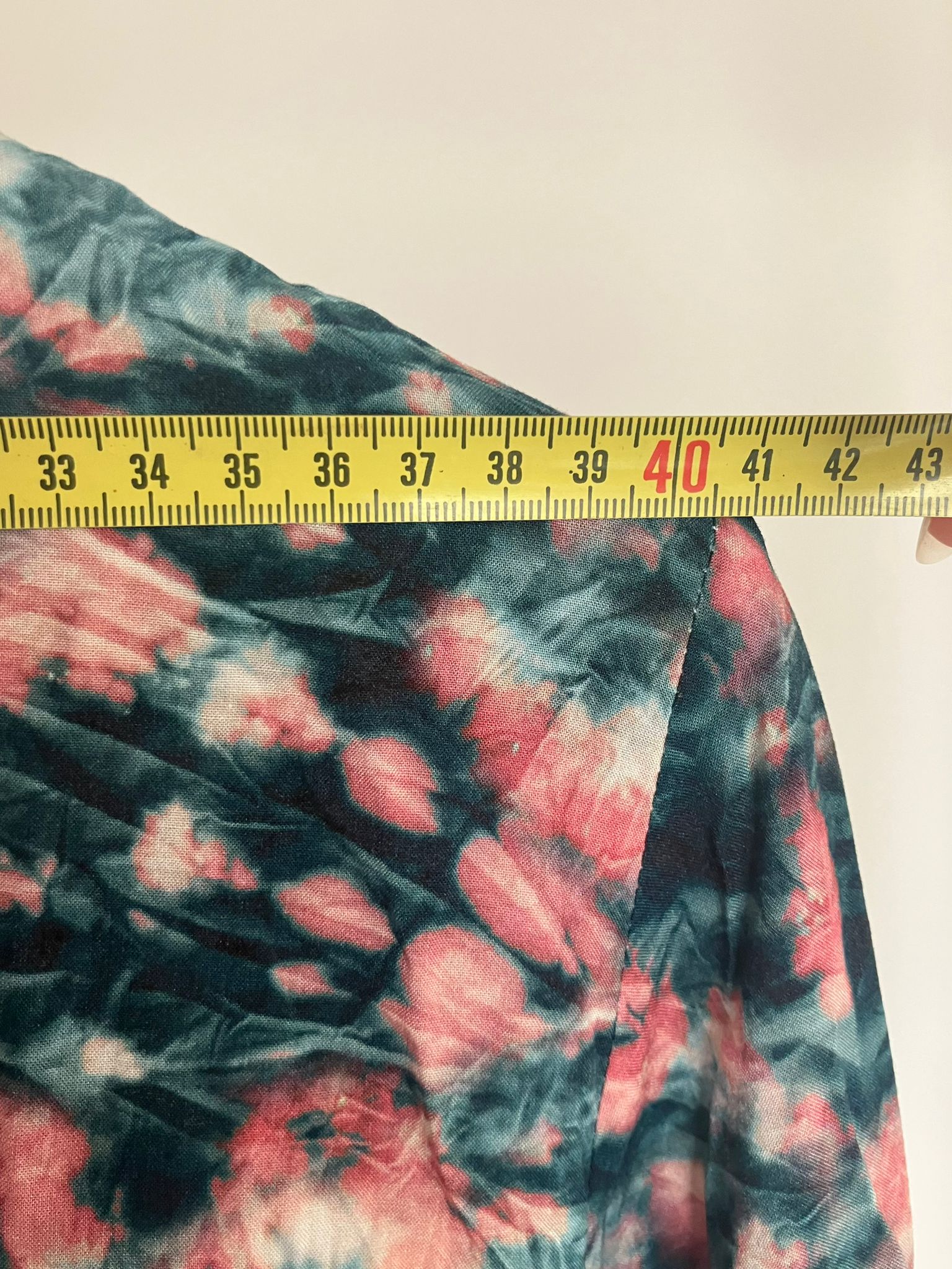 Mesures du t-shirt effet froissé bleu et rose Sud Express