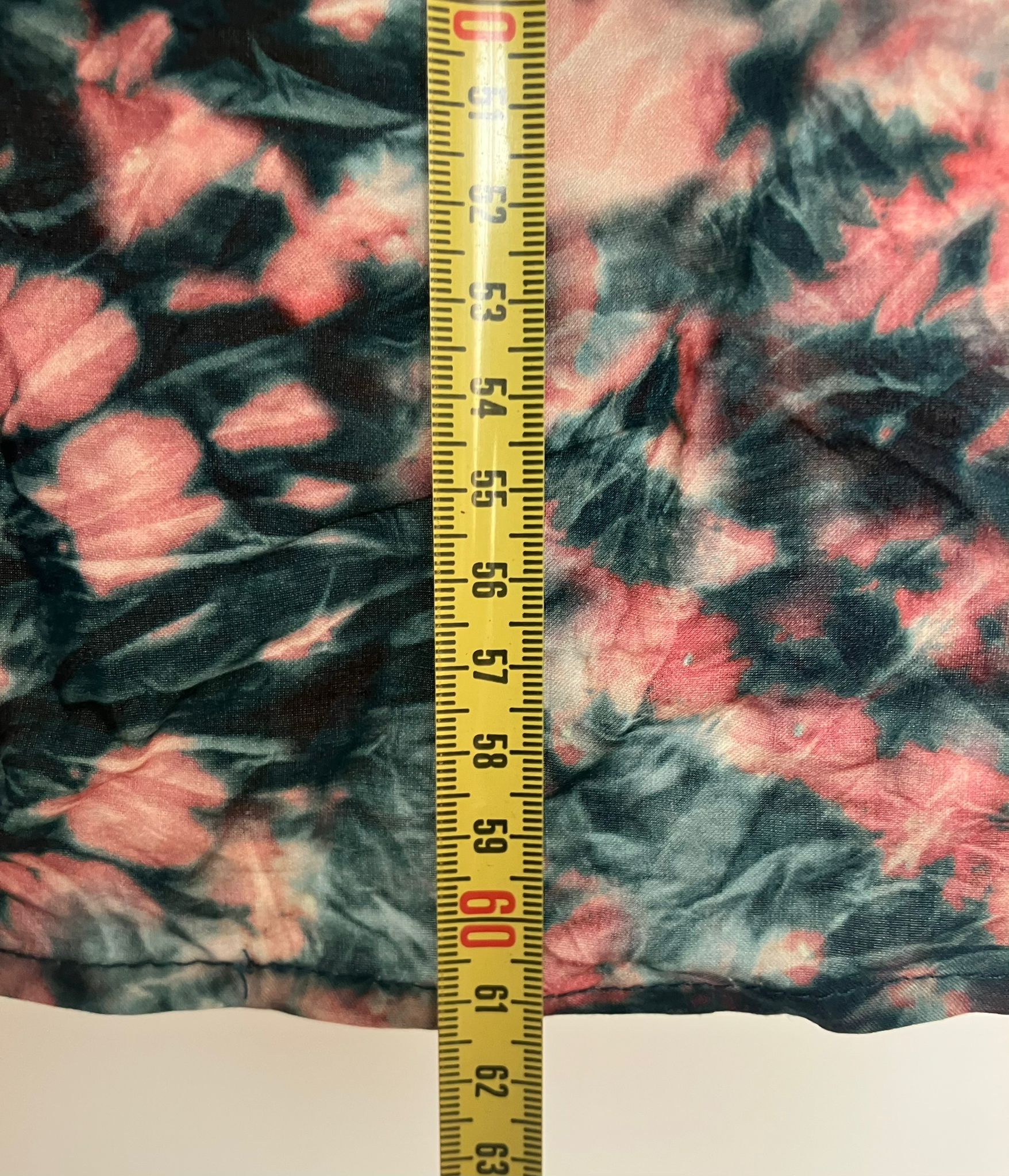 Mesures du t-shirt effet froissé bleu et rose Sud Express